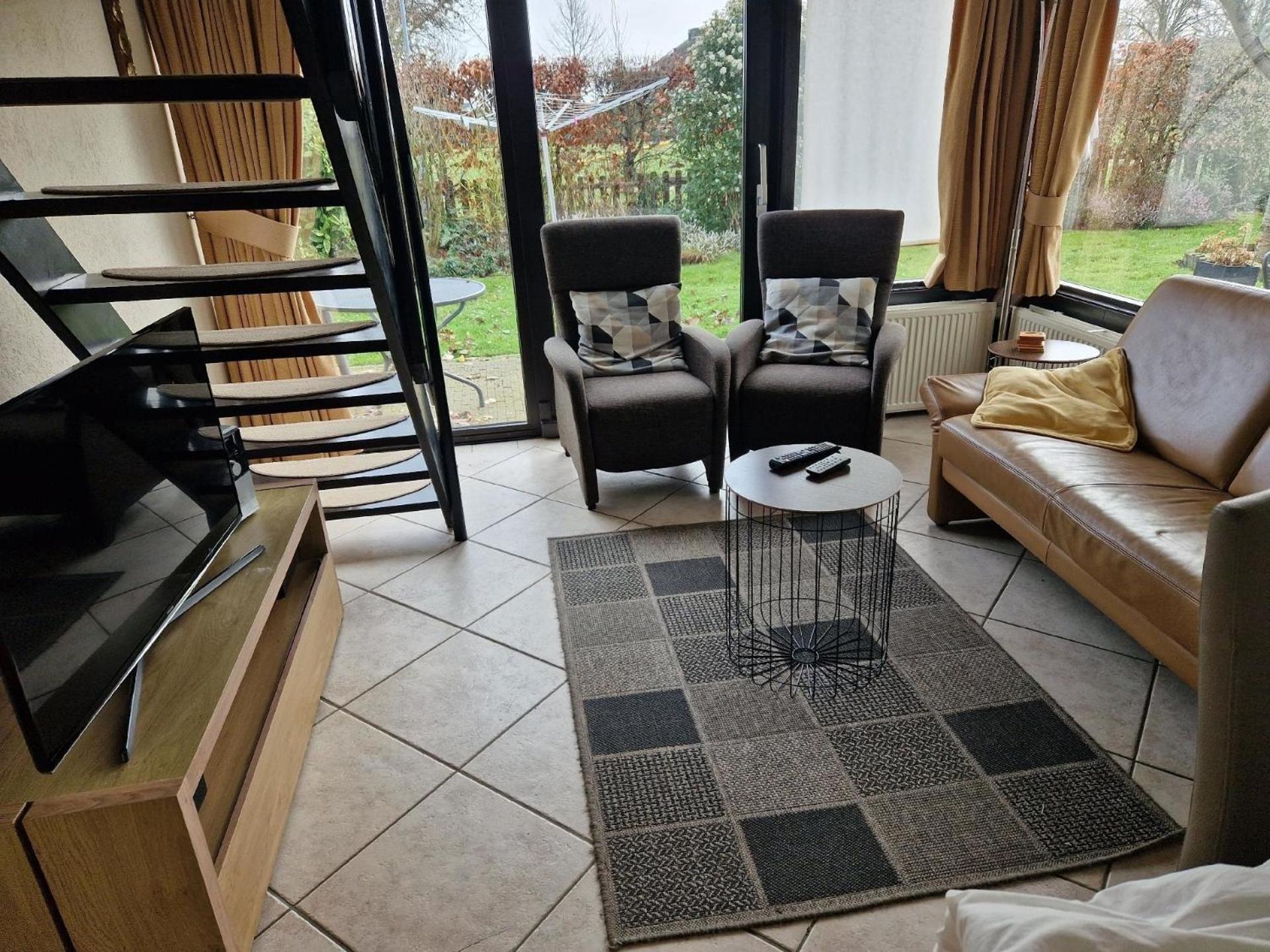 Vakantiehuis In Mit Gemeinsamem Pool, Terrasse Und Grill